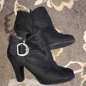 Size 7.5 rampage heeled bootie